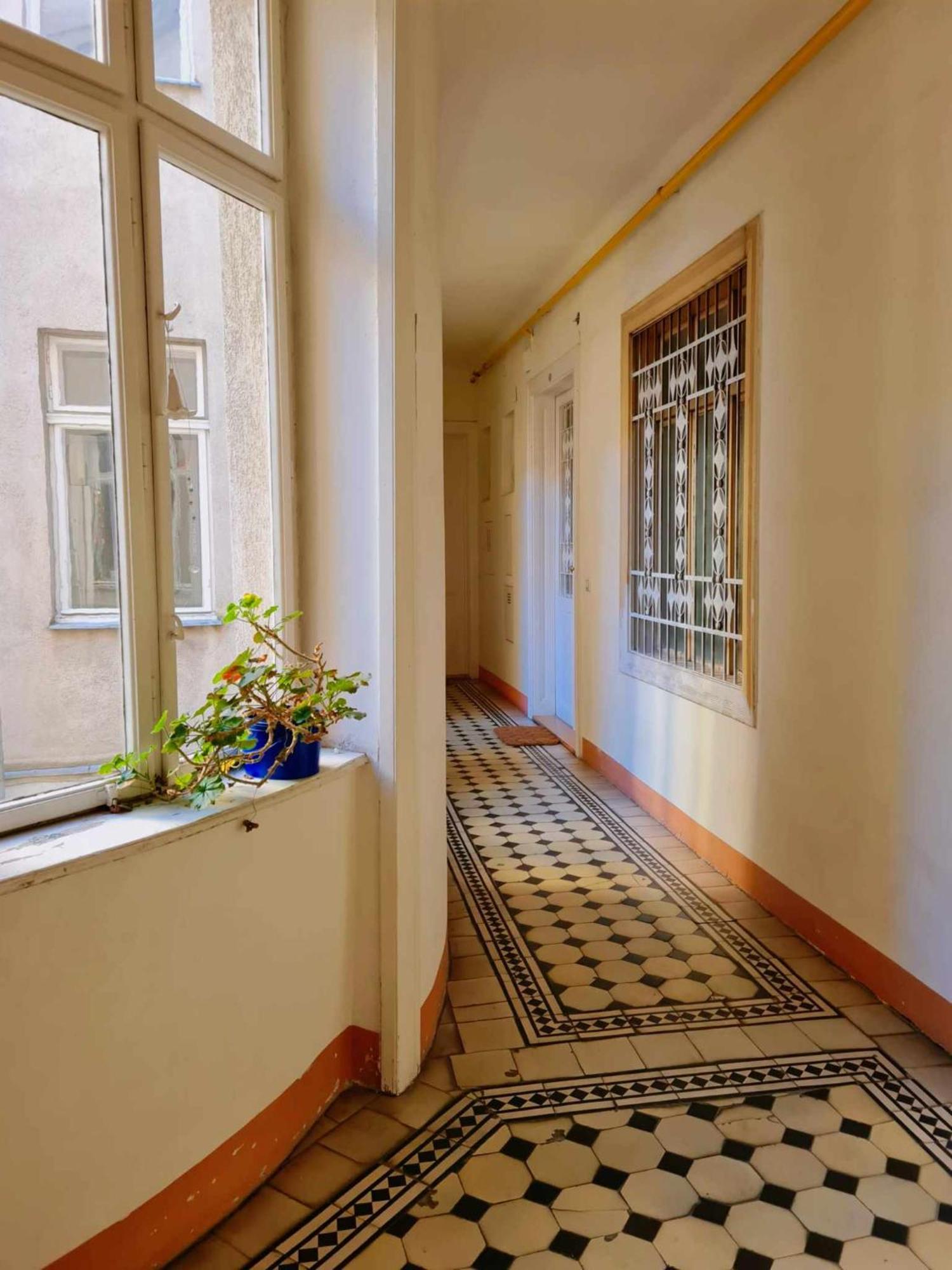 Central And Round 3 Minutes To City Shopping Center And Schoenbrunn Palace Wien Exterior foto